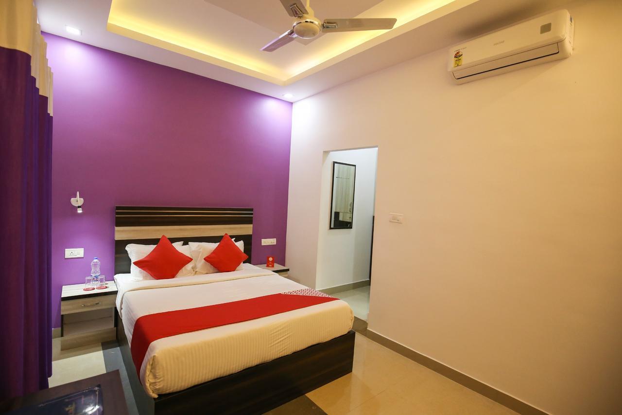 Oyo 10152 Rail View Residency Hotel Alappuzha Luaran gambar