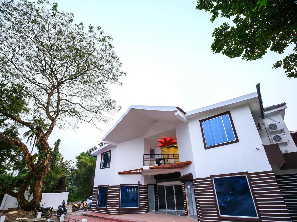 Oyo 10152 Rail View Residency Hotel Alappuzha Luaran gambar