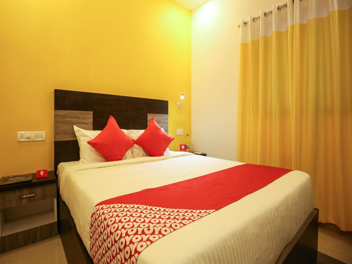 Oyo 10152 Rail View Residency Hotel Alappuzha Luaran gambar