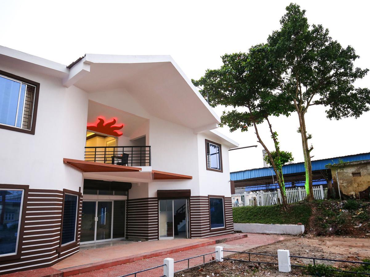 Oyo 10152 Rail View Residency Hotel Alappuzha Luaran gambar